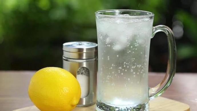 Limonlu sodaya tuz katınca neler oluyor bakalım mı?