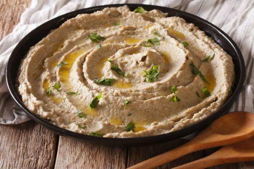 Mangal sezonu geliyor. Mangalın yanında hangi meze/salata iyi gider?