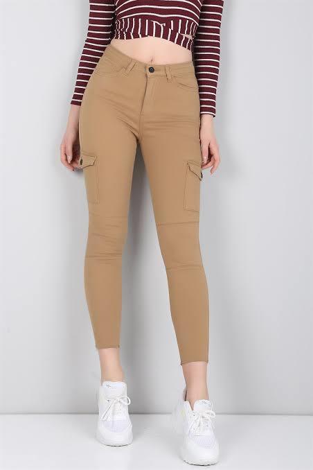 Günlük streç dar paça pantolon nasıl kombinlemeyi tercih edersiniz?