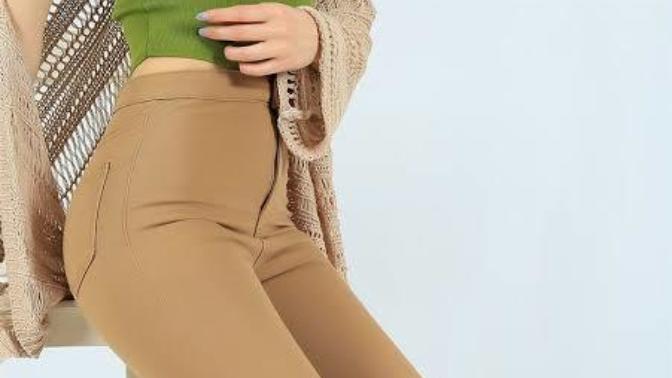Günlük streç dar paça pantolon nasıl kombinlemeyi tercih edersiniz?