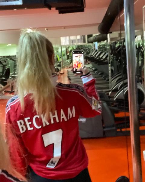 Utku yuvakuran mı daha iyi yoksa Beckham mı?