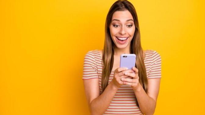 Sevgilimden Iphone 12 pro max istedim ama o bana Iphone 11 almış. Ben bu hediyeyi istememiştim, ne yapmam lazım?