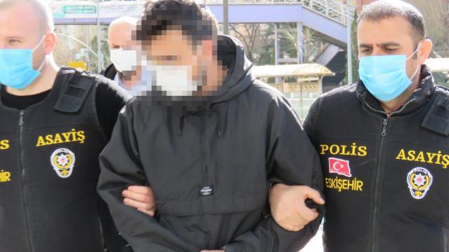 Sosyal deney yaptığını iddia ederek kadınlara cinsel içerikli soru soran şahıs gözaltına alındı! Ne düşünüyorsunuz?