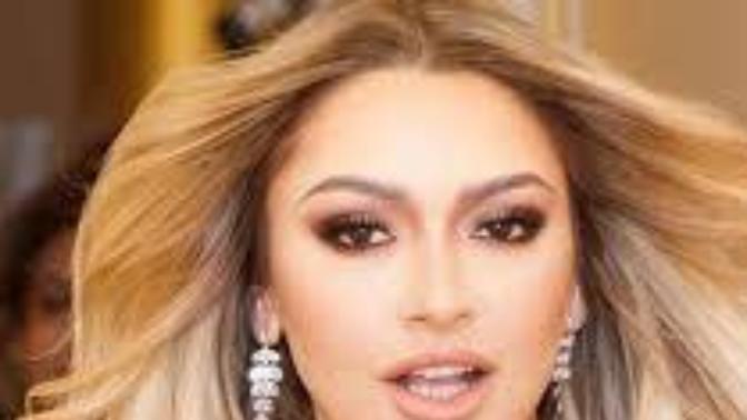 Şarkıcı olan "Hadise" Instagram hesabında takip ettiklerini göstermiyor, bu harekete ne demeli?
