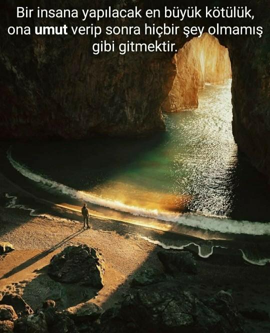 Hiç sevmemiş olması mı kötü , yoksa önce sevip sonra vazgeçmesi mi?