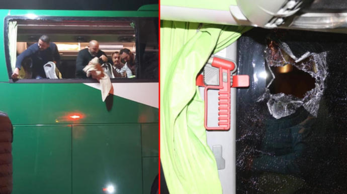 Giresunspor takım otobüsü Samsunda taşlı saldırıya uğradı! Ne düşünüyorsunuz?