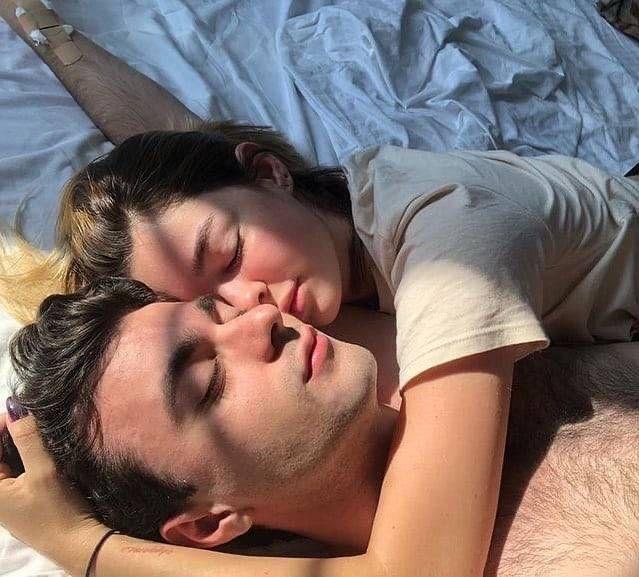 Sevgiliyle çok vakit geçirmek aradaki bağı güçlendirir mi?