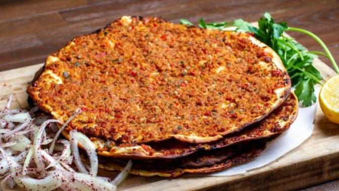 Romantik olacak yemekler nelerdir? Lahmacun romantik bir yemek olabilir mi?