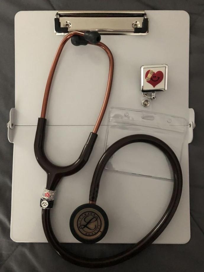 Yeni doktor olan erkek arkadaşıma tez hediyesi ne alabilirim?