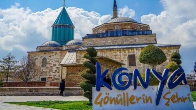 Bana Konya'yı bir kaç kelimeyle anlatır mısınız?