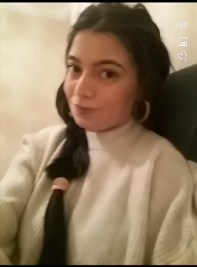 Bugün pazara gittik. Esnaf bir genç 30 lu yaslarda bana kardeşim dedi. Bende 24 üm. Neden der ki?