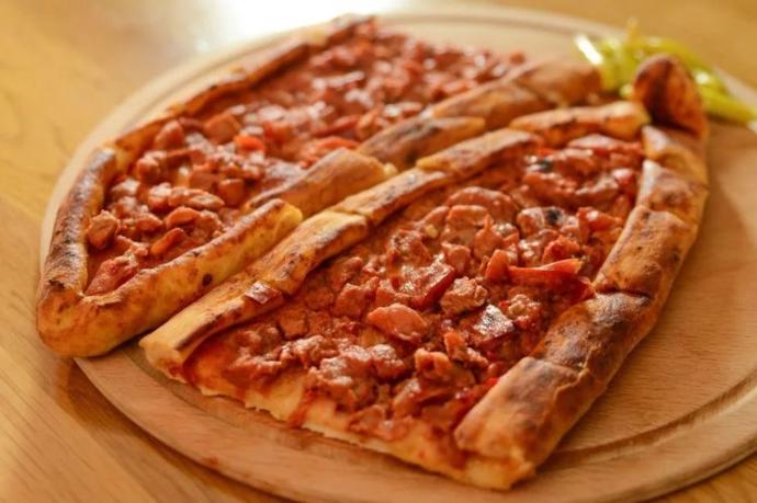 Pide mi, Pizza mı?