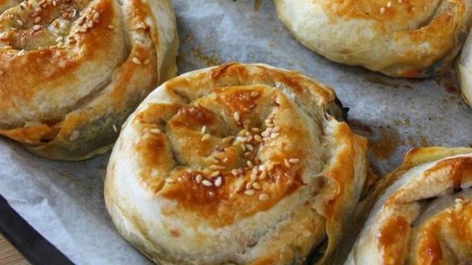 Ispanaklı börek sever misin?