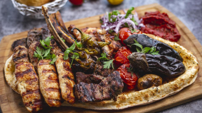 Urfa kebap mı, Adana kebap mı daha acıdır?