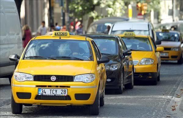 Sokağa çıkma kısıtlaması varken taksiye binmek yasak mı?