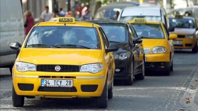Sokağa çıkma kısıtlaması varken taksiye binmek yasak mı?