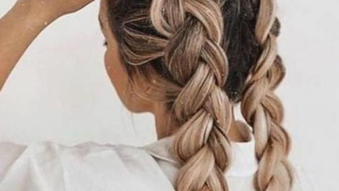 Örgü modeli saçlar çekici mi yoksa çocuksu mu?