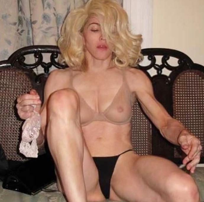 Madonna'nın yeni pozları ateş ediyor! 😶 Sizce Türkiye'de Madonna'yla aşık atabilecek kadın kim?