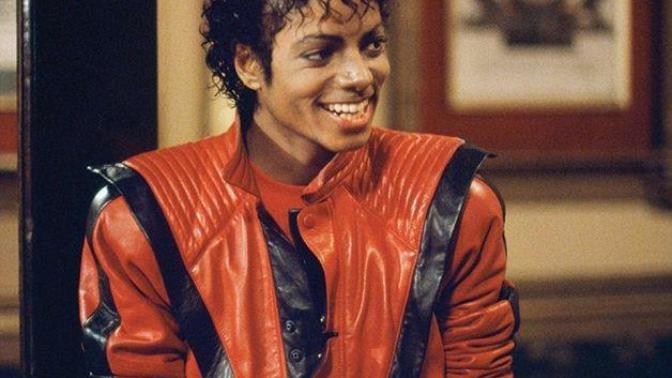 Michael Jackson dinleyen bir kız hakkında ne düşünüyorsun?