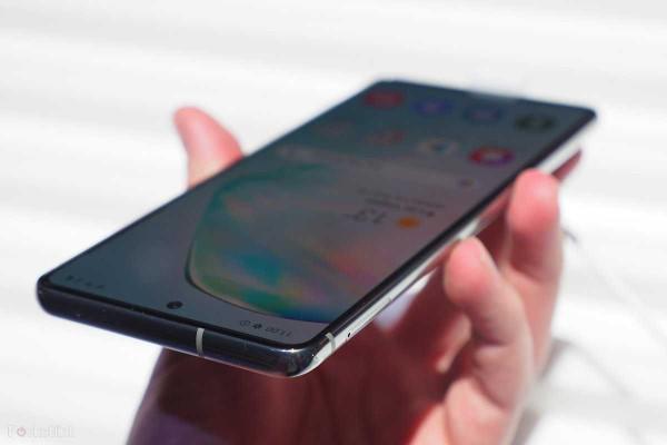 Samsung Galaxy Note 10 Lite Nasıl Akıllı Telefon Alınır mı? Kamera İşlemci performans Batarya ekran genel olarak Nasıl?