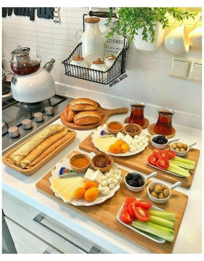 Yöresel bir kahvaltı mı günlük normal bir kahvaltı mı?