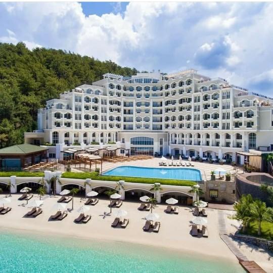 Yaz geliyor havalar ısınıyor kim bana şu otelde tatil ısmarlamak ister?