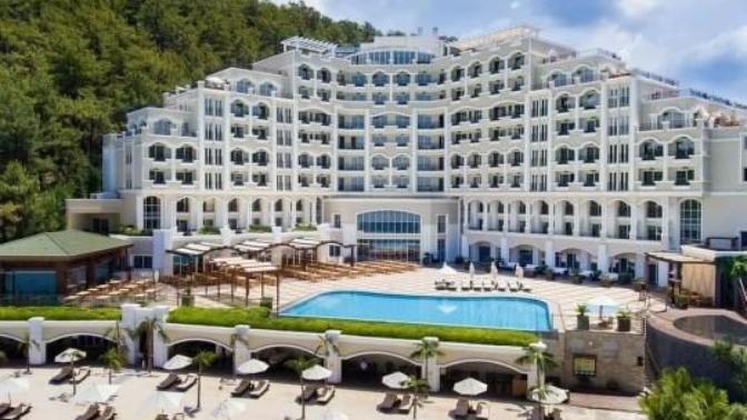 Yaz geliyor havalar ısınıyor kim bana şu otelde tatil ısmarlamak ister?