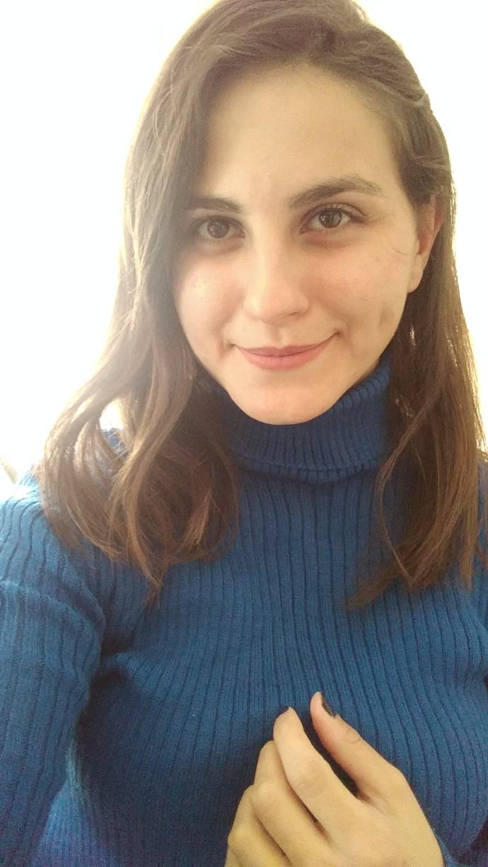 Saçımın doğal hali mi yoksa simsiyah mı yapmalıyım?