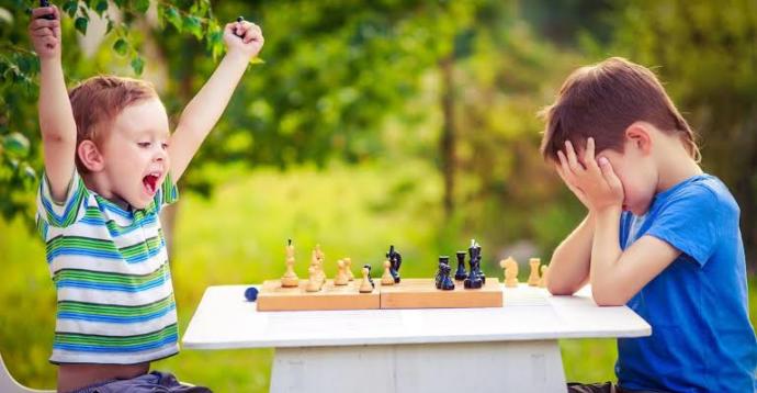 Yenilgiyi kabullenemeyen bir çocuğa ebeveynlerin yaklaşımı nasıl olmalı?