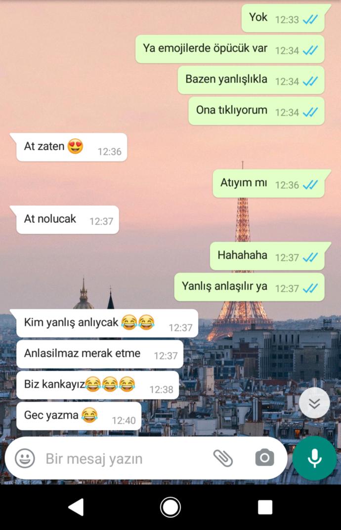 Bu çocuğun amacı arkadaşlık mı aşk mı?