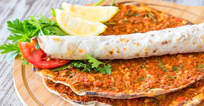 Resmine bakıp bakıp daldığınız biri var mı?