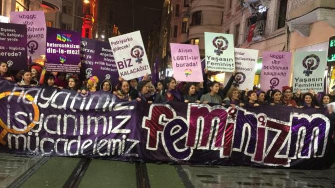Türkiye dindarlaşıyor mu, sekülerleşiyor mu?