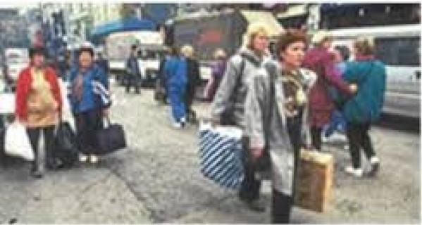 1990larda bavul turizmi ve çalışmak için Türkiyeye gelen Bulgarlar ve Slav halkları.