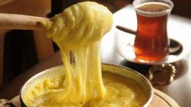 Siz hiç sadece mıhlama ve çay ile kahvaltı yaptınız mı?