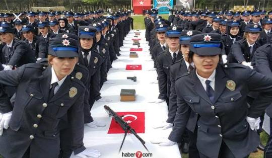 Polislik hakkında her şeyi bilmek istiyorum. Polis olanlar bakabilirmi (Polis okulunda okuyanlar da baksın )?