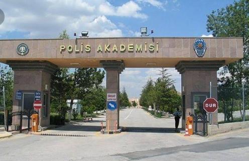 Polislik hakkında her şeyi bilmek istiyorum. Polis olanlar bakabilirmi (Polis okulunda okuyanlar da baksın )?