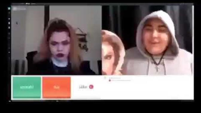 Canlı yayında 3 yaşındaki çocuğa nasıl istismar yaptığını anlatıyor. Bu nasıl bir rahatlık?