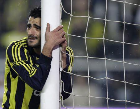 sizce emre belözoğlu fenerbahçeyi şampiyon yapabilir mi ?