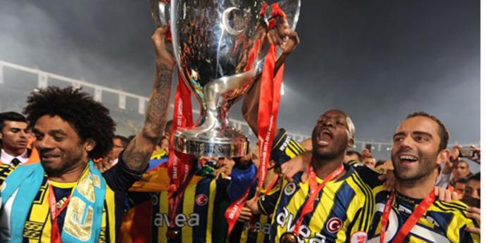 sizce emre belözoğlu fenerbahçeyi şampiyon yapabilir mi ?