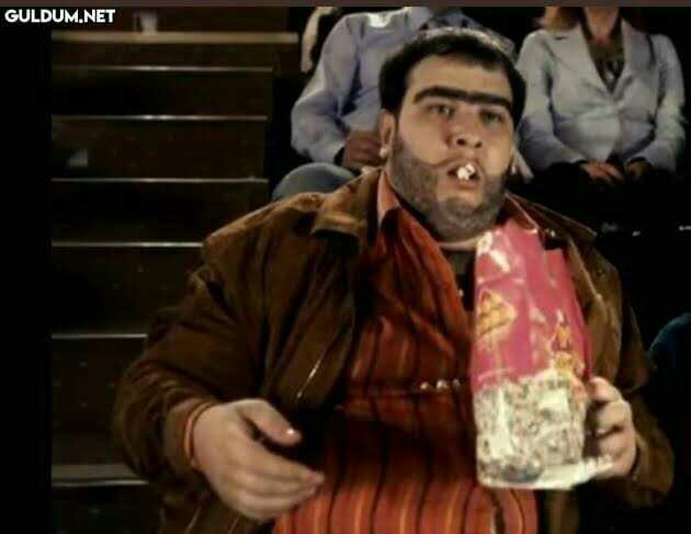 Eşler birbirinin yanında osurur mu?