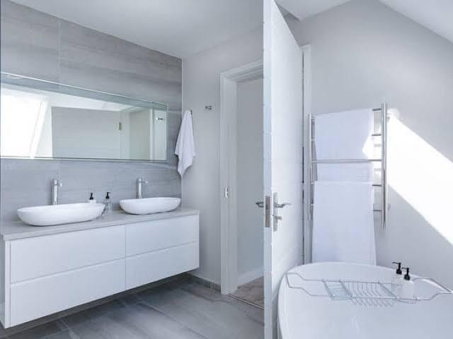 Kızlar, Tuvalet ve banyo temizliği için gerekli malzemeler neler?