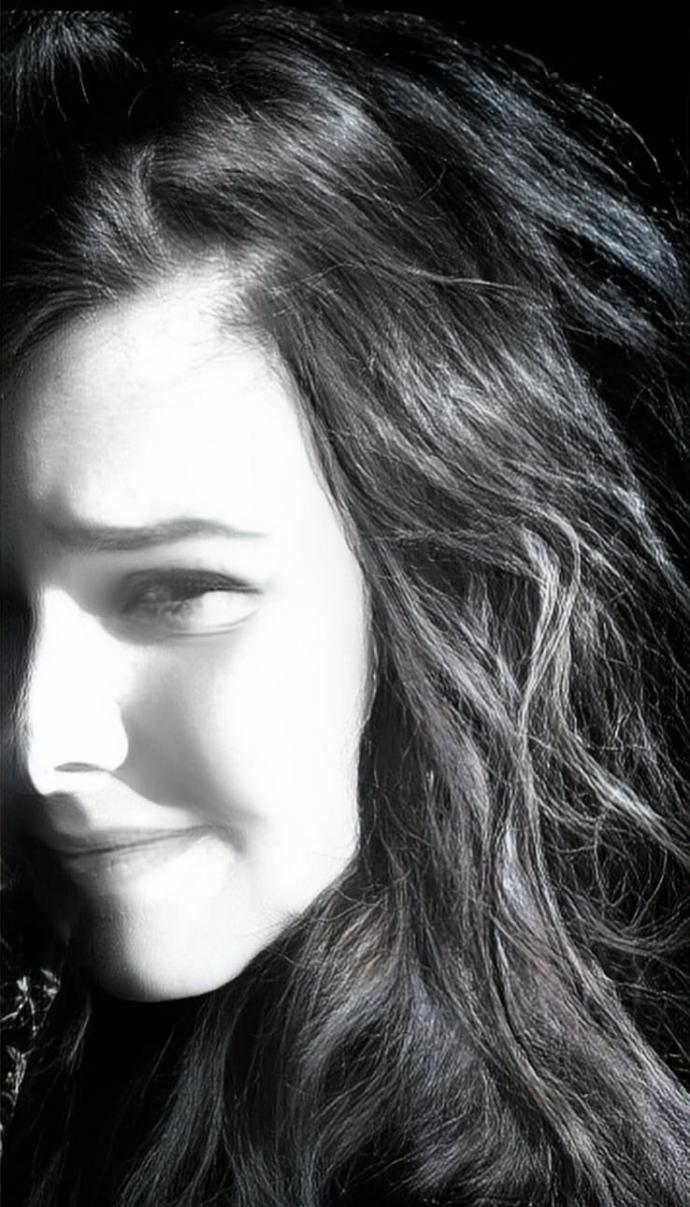 Bu hatun güzel mi sizce?