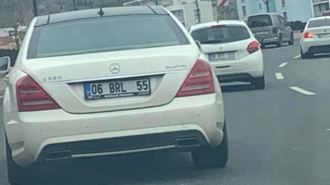 Arabanıza isminize özel plaka alır mısınız?