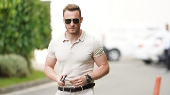 Kafelere giden insanlara "salaksınız" diyen Kerem Bürsin sizce haklı mı?