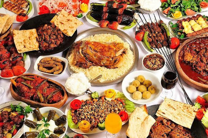 Her türlü yemeğin bulunduğu bir lokataya gitseniz yemek tercihiniz nasıl olurdu?