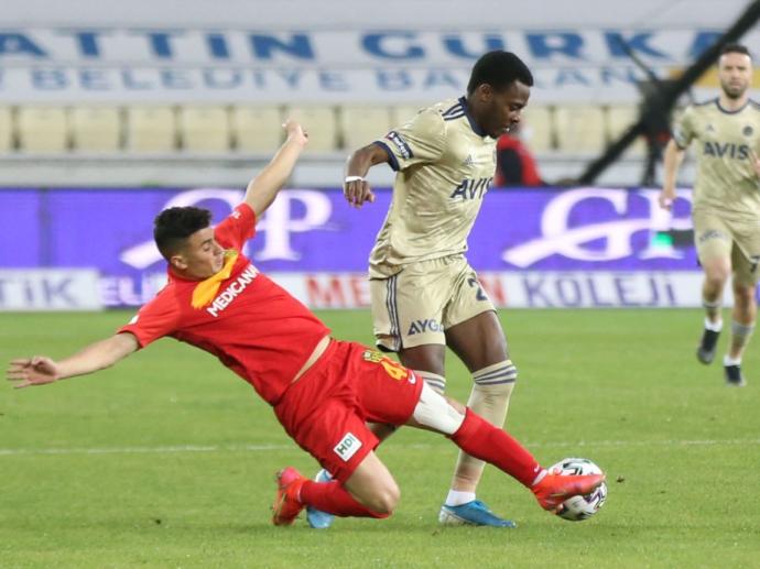 Fenerbahçe deplasmanda Malatyaspor ile 1-1 berabere kalarak şampiyonluk yolunda ciddi yara aldı! Maçı nasıl buldunuz?
