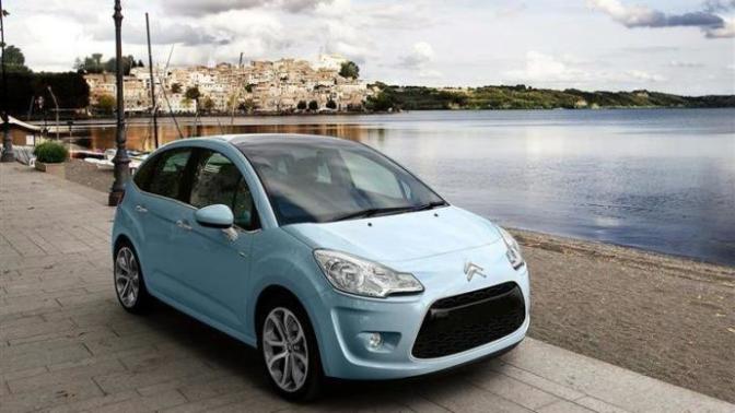 Citroen C3 2009 model araba alacağım ama kullanışlı mıdır, masraf yaptırır mı?