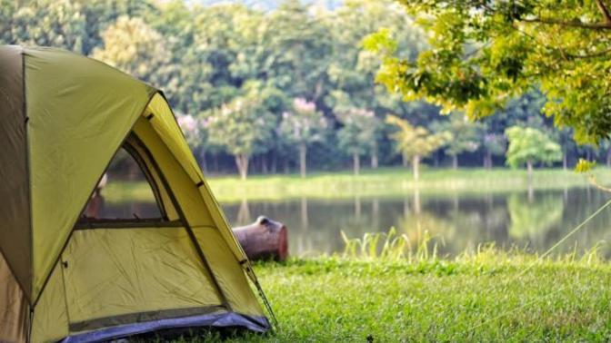 Ege bölgesinin en i̇yi çadır / karavan kamp alanları hangileri?