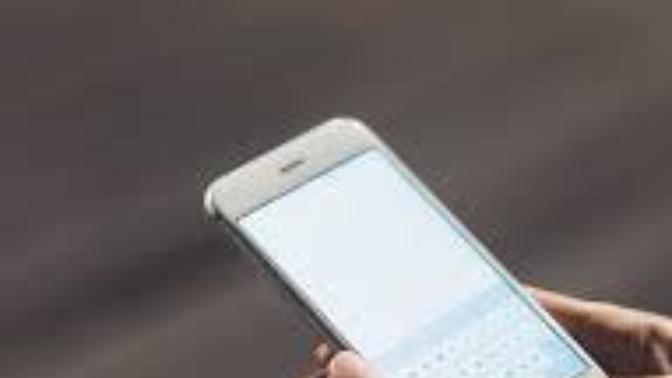 Sexting yaparken telefonunuz çaldığında açar mısınız?