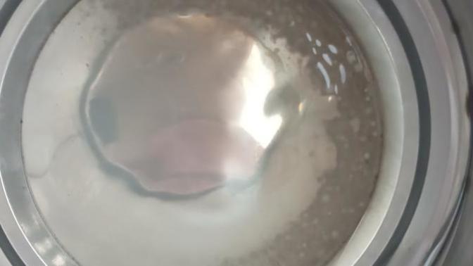 Kettle aldım fakat yanlışlıkla içinde şu olmadan çalıştırdım ve ısıtma yeri kireçlendi,  nasıl çıkar bu?